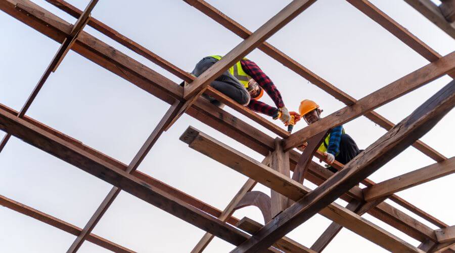 Professional gutter cleaning services in Phillipsville, CA